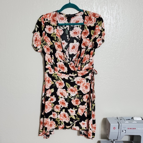 Forever 21 Other - Forever 21 wrap coverup 1x